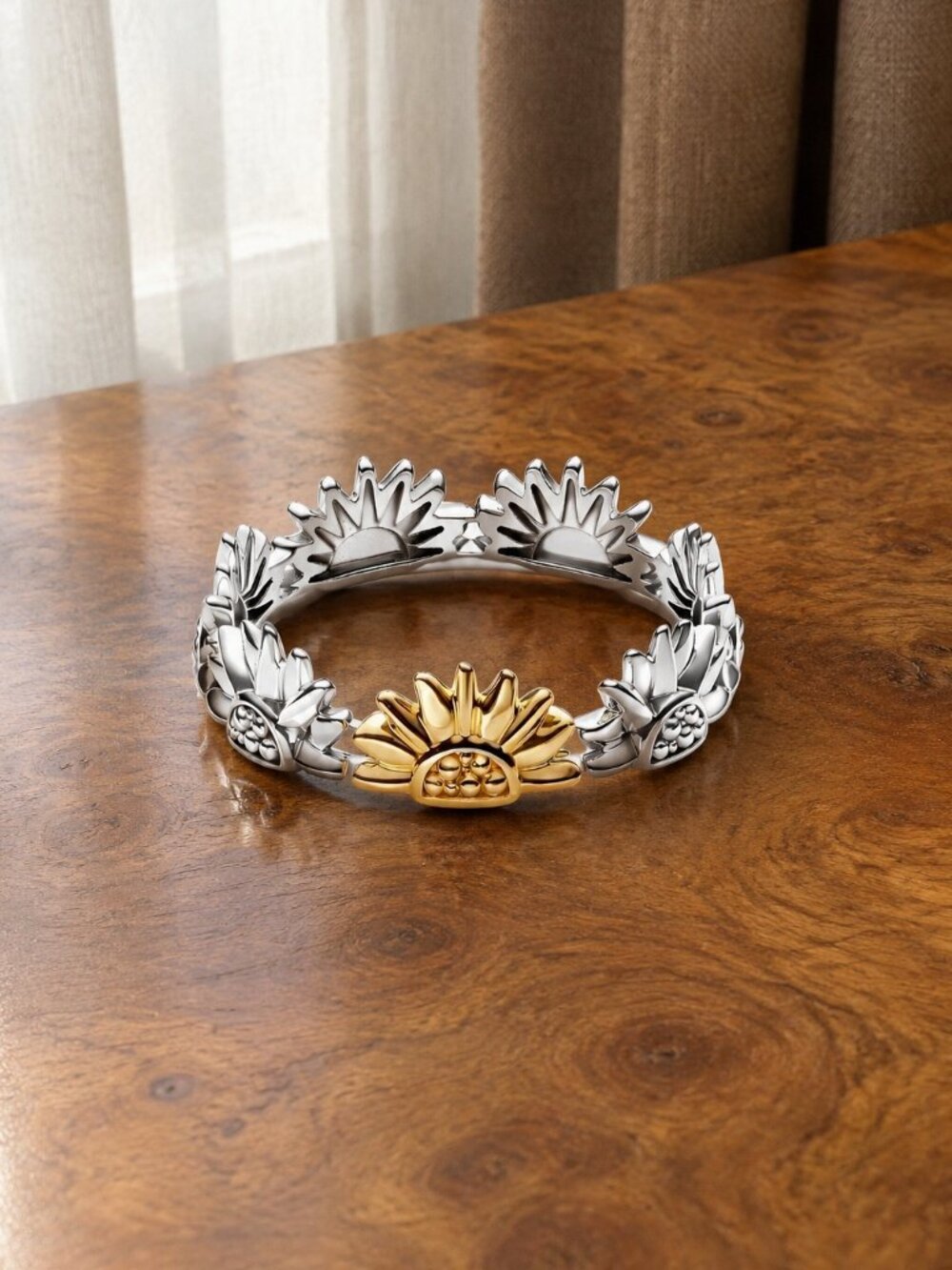 Pandora ring